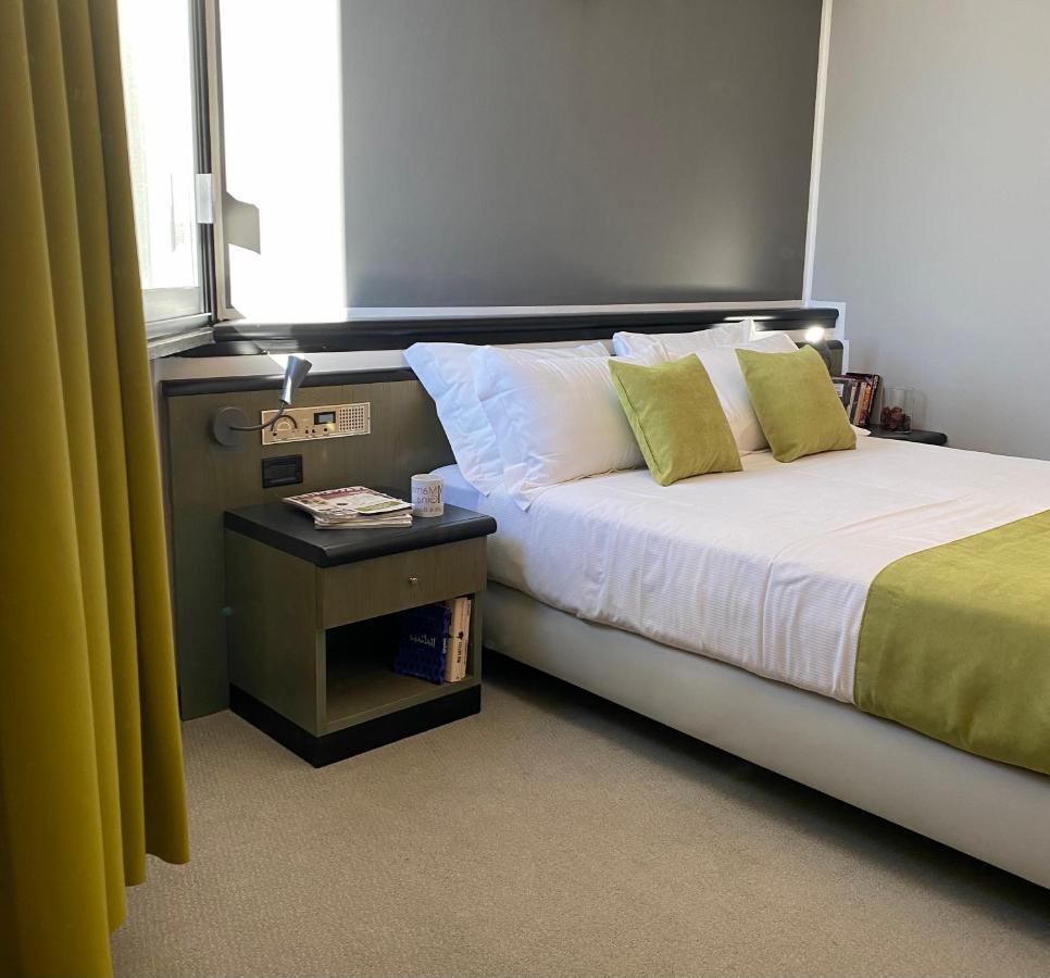 Hotel Gardenia Fiera Cermenate ภายนอก รูปภาพ